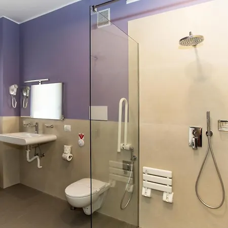 Malu 4* Μεσίνα